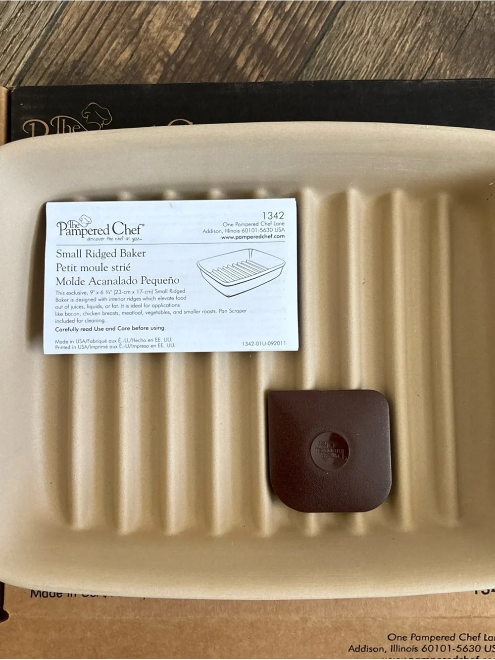 NEW Pampered Chef Small Ridged Baker 1342 9x6.75 Stoneware Baking Dish, USA